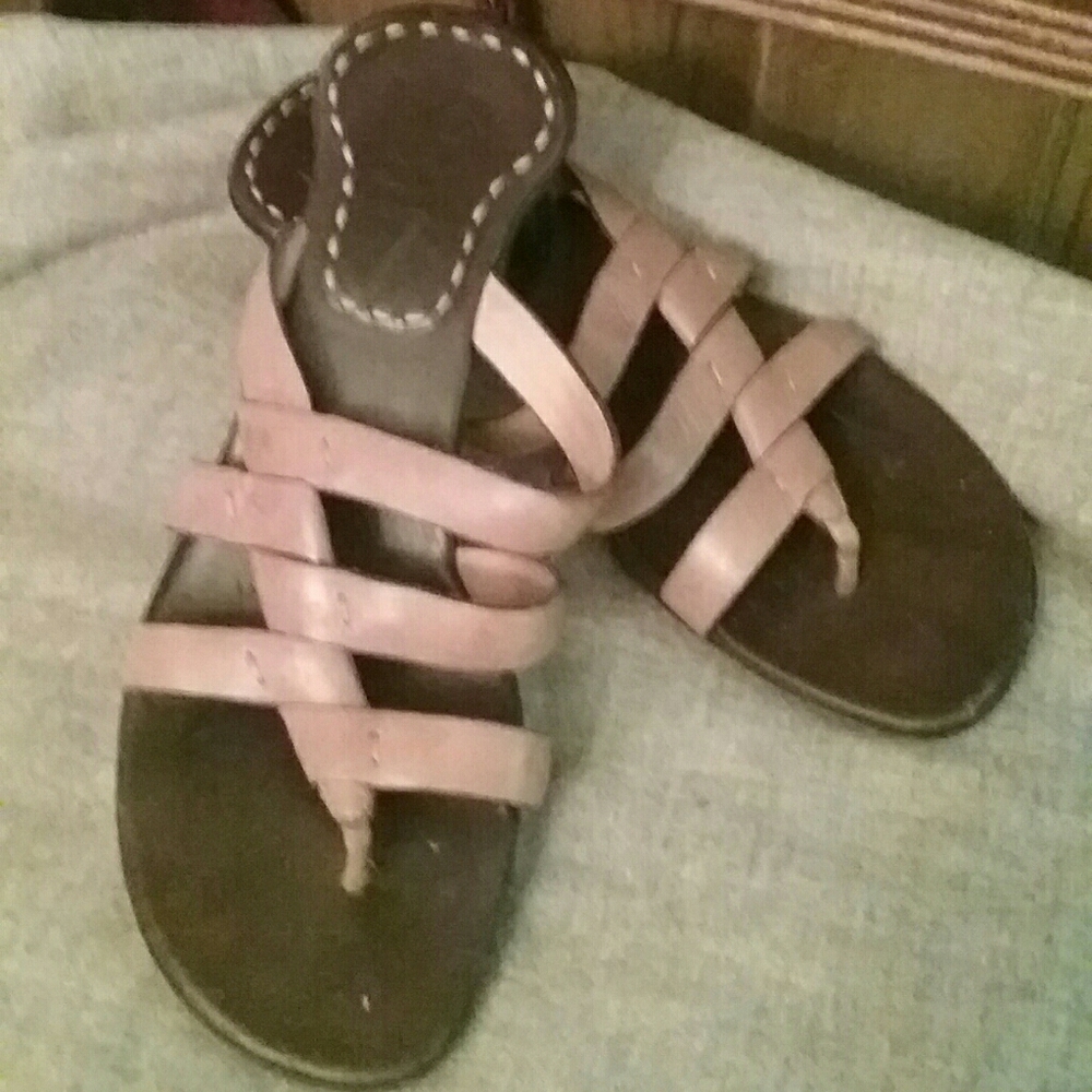 🎆 Cole Haan Sandals 🎆